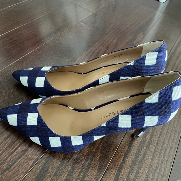 NWOT Banana Republic Gingham Blue/White Checkered Pointy Toe Heels - Picture 5 of 6